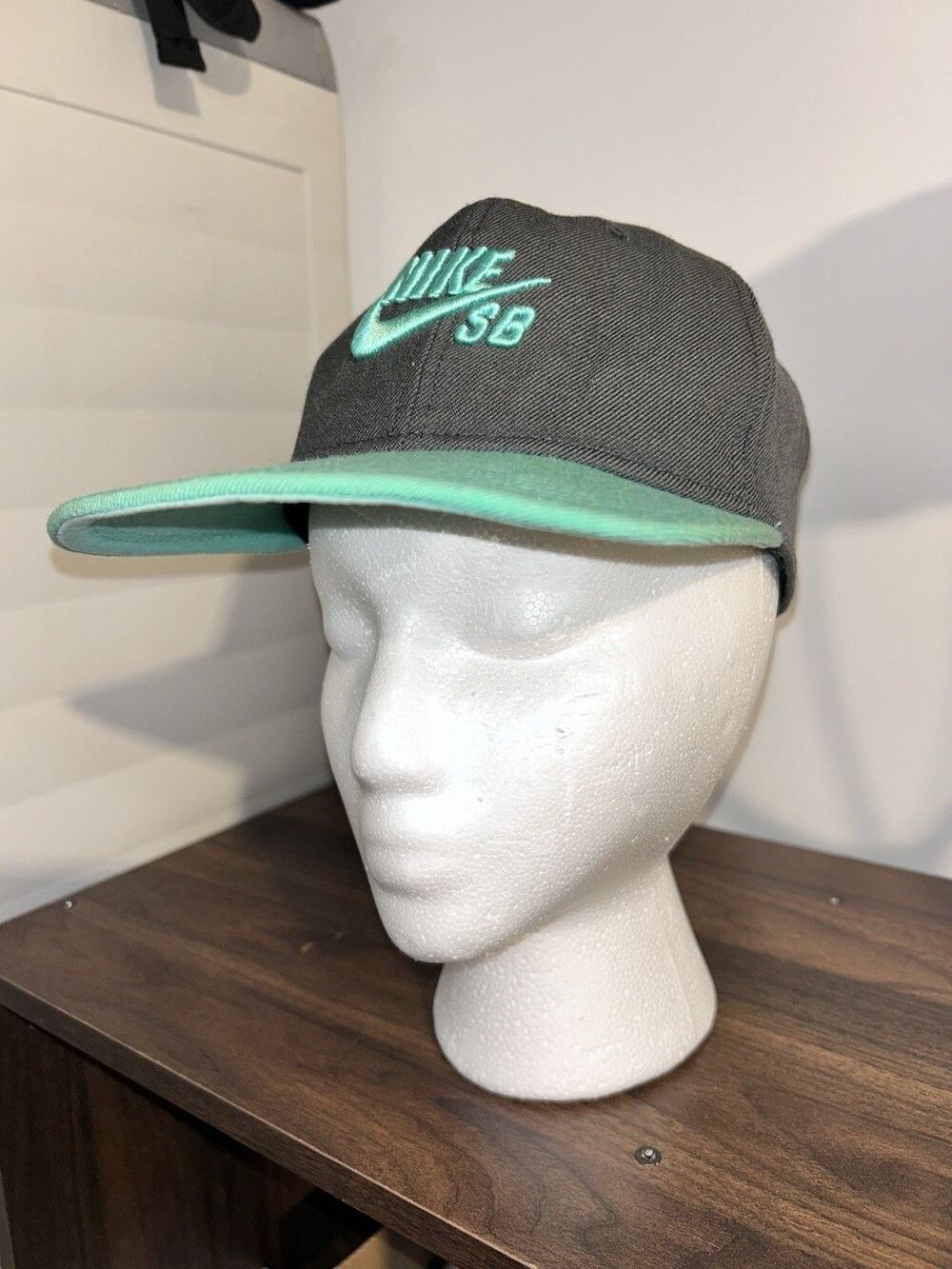 AS-IS Nike SB Icon Snapback Hat Cap Dark Gray Turquoise Broken Brim -